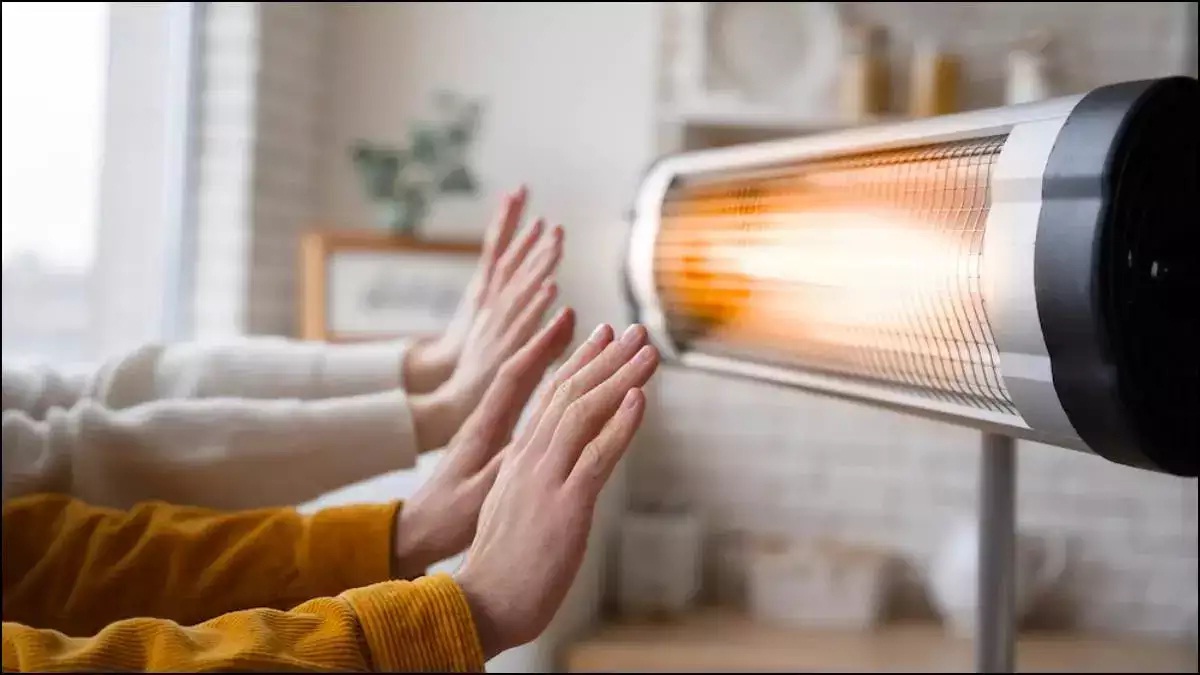 Room Heater: आपके घर के लिए कैसा रहेगा सही? खरीदने से पहले नहीं देखा तो समझो पैसे बर्बाद